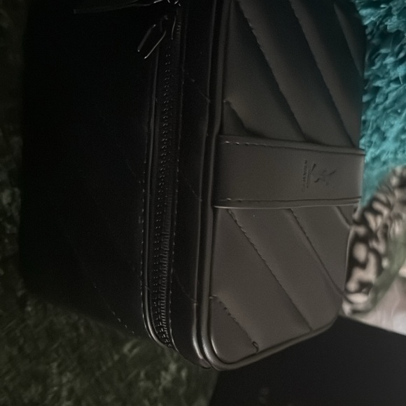 Saint Laurent Black Leather Cosmetic Case with YSL Logo - Picture 2 of 2